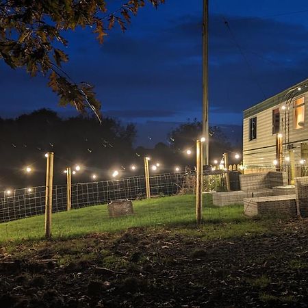 The Piggery Villa Witheridge Bagian luar foto