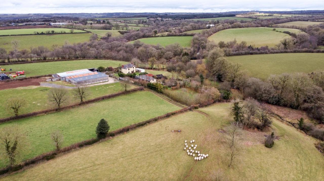 The Piggery Villa Witheridge Bagian luar foto